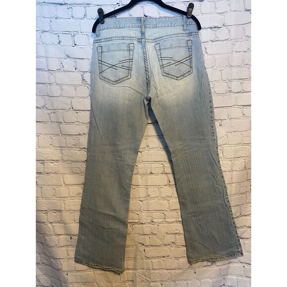 Aeropostale Hailey Skinny Flare Curvy Jeans Size 7/8 Regular Light Wash - Picture 2 of 8